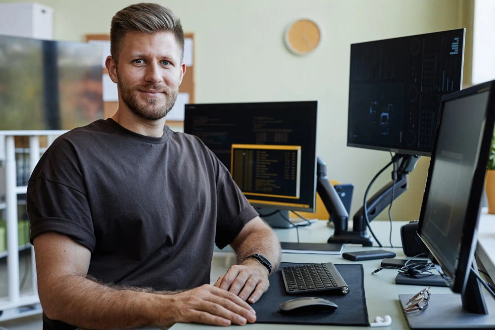 Cybersecurity worker image